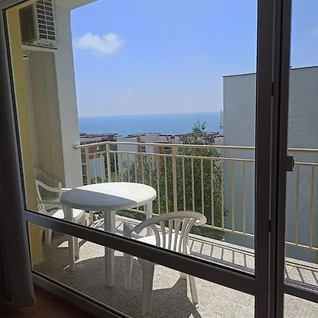 Rose An With The View At The Sea, Svieti Vlas, Bulgaria סבטי ולאס